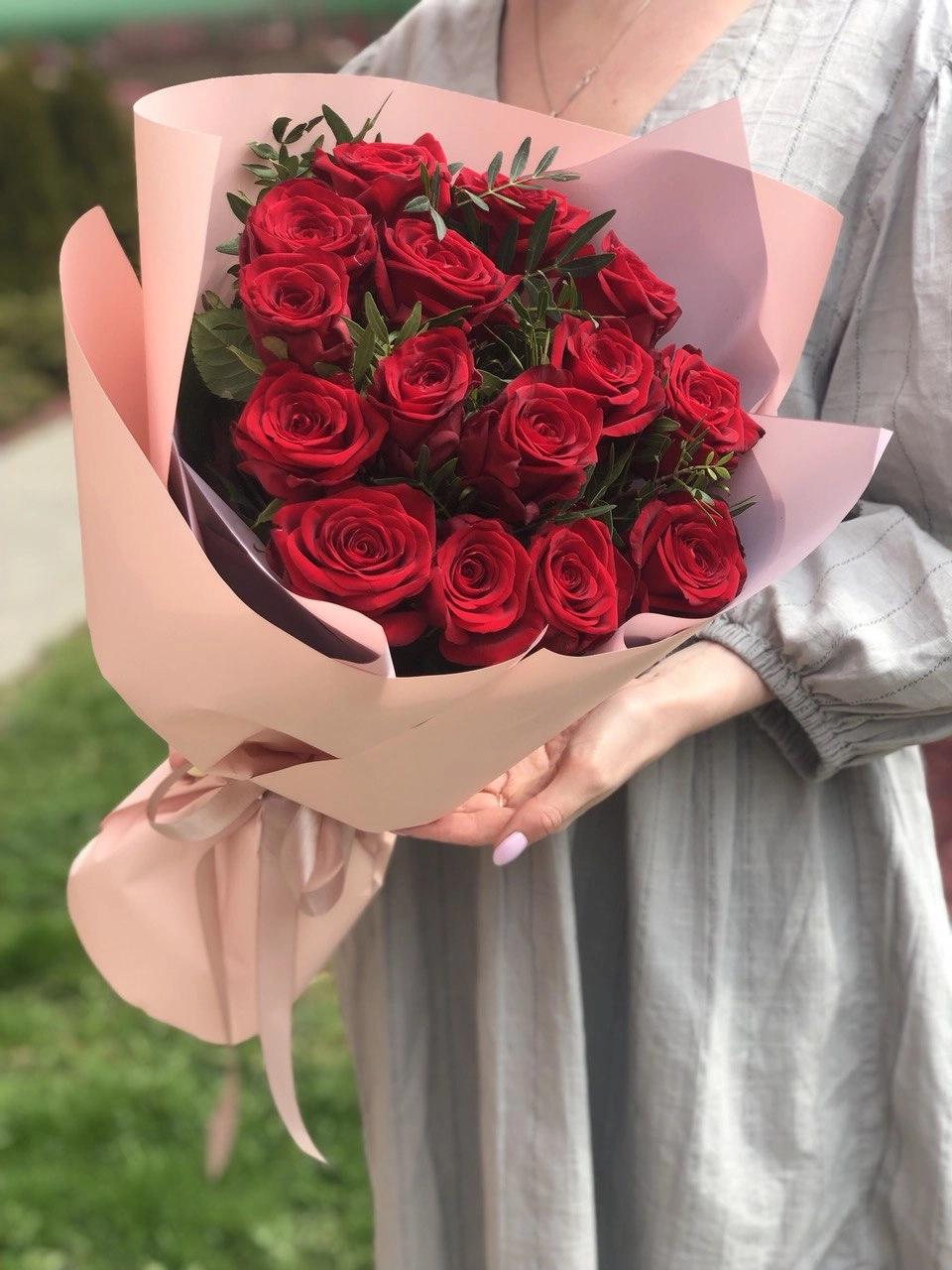 Картинка Букет из 15 роз "Бордо" 40 см