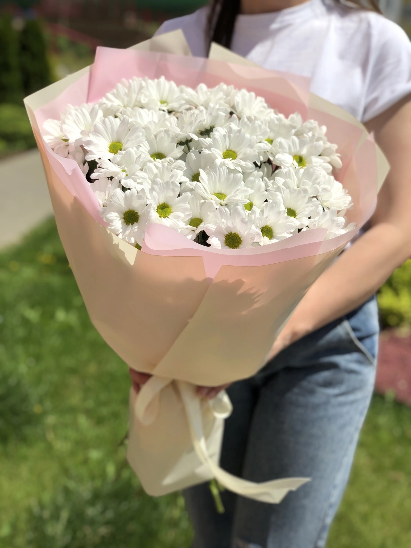 Букет "Балет" из 13 хризантем