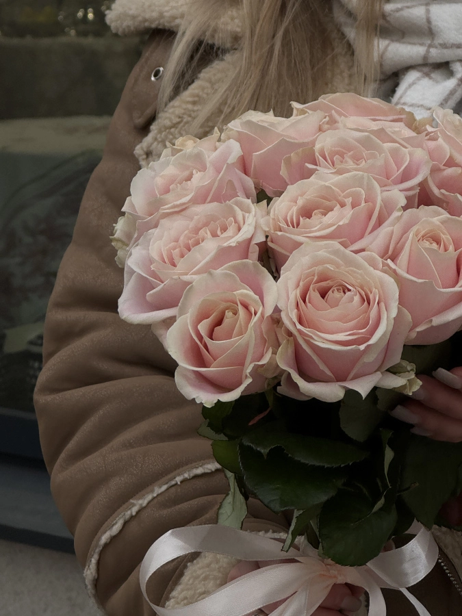 Картинка Букет  из 15 роз "Ванильный вечер" 40 см