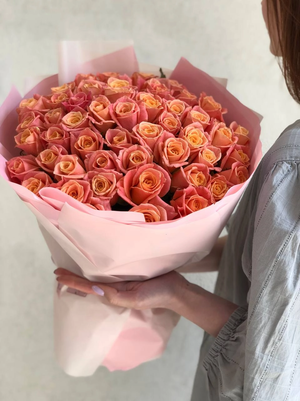 Картинка Букет из 51 розы "Пигги" 50 см