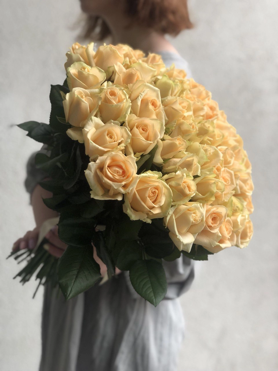 Картинка Букет из 51 розы сорта Пич Аваланш 50 см