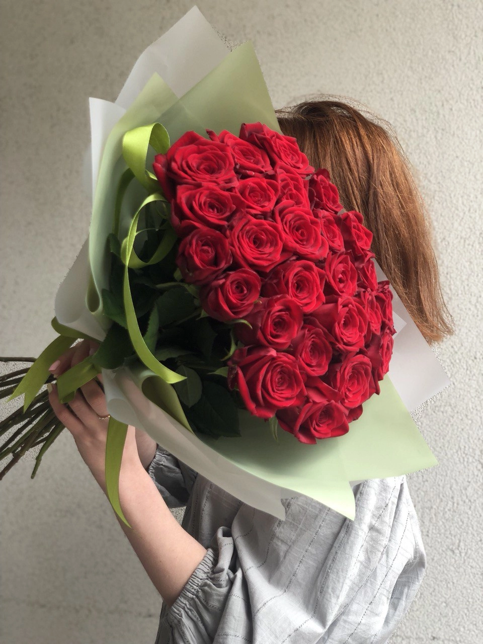 Картинка Букет из 25 роз "Престиж" 50 см