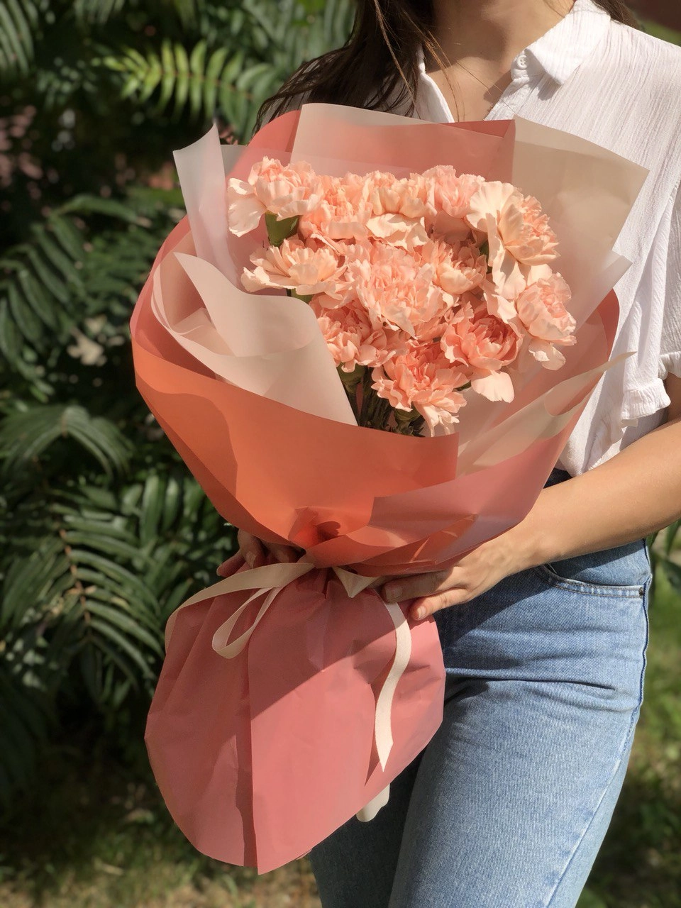 Букет из 21 гвоздики "Шарм"