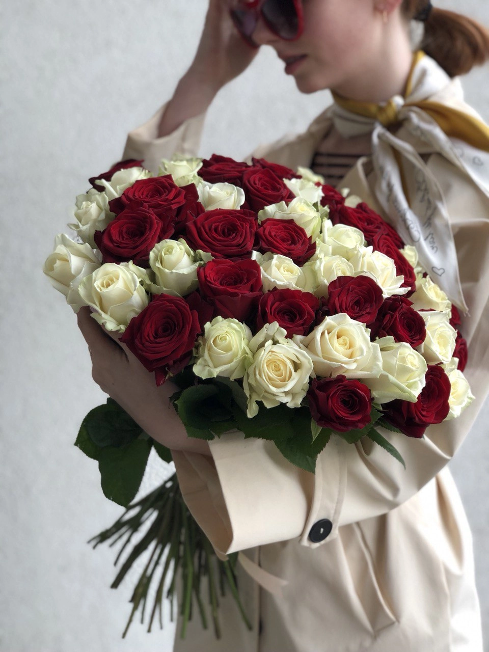 Картинка Букет из 51 розы "Дуо" 40 см