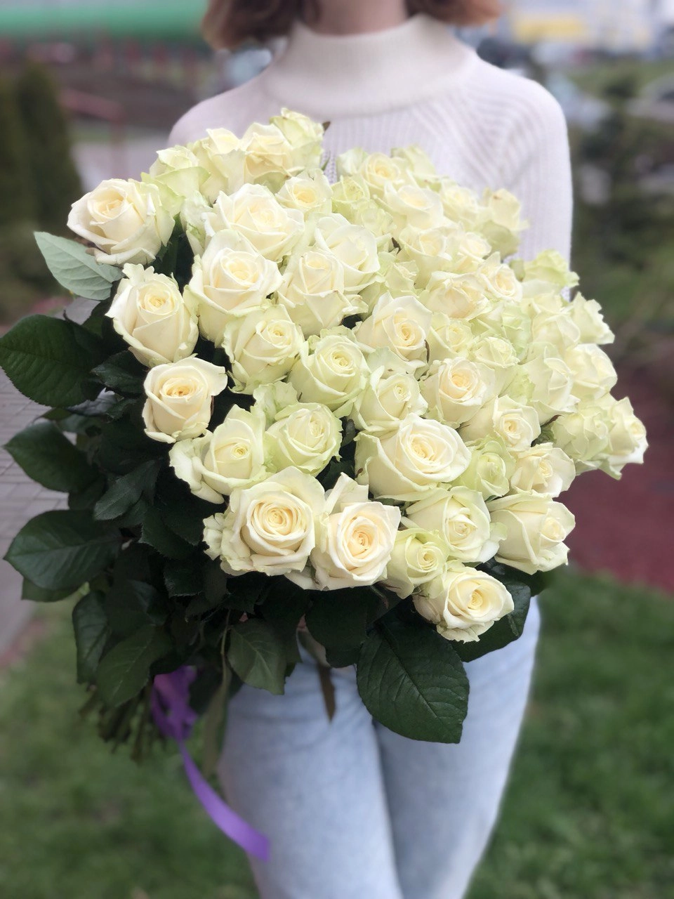 Картинка Букет из 51 розы Аваланж "Аркадия" 40 см