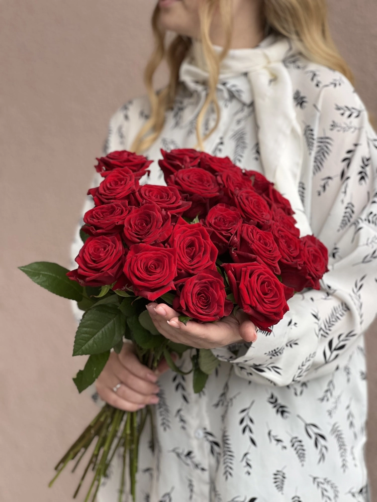 Картинка Букет  из 21 розы "Наоми" 50 см