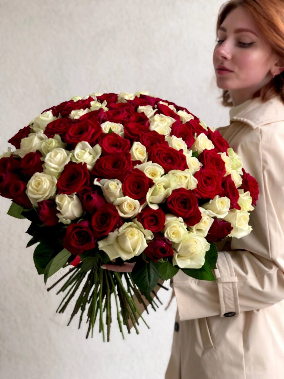 Картинка Букет из 101 розы "Два цвета" 50 см