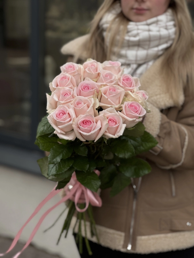 Картинка Букет из 15  роз "Сорбет" 50 см