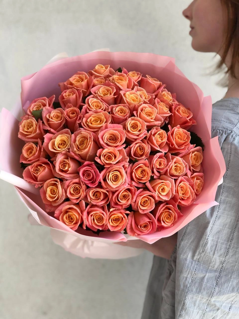 Картинка Букет из 51 розы "Пигги" 50 см