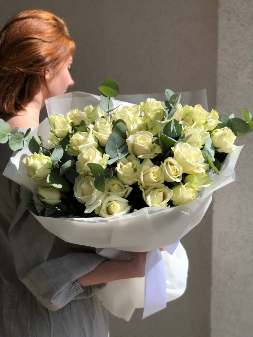 Картинка Букет из 31 роз "Айсберг " 70 см