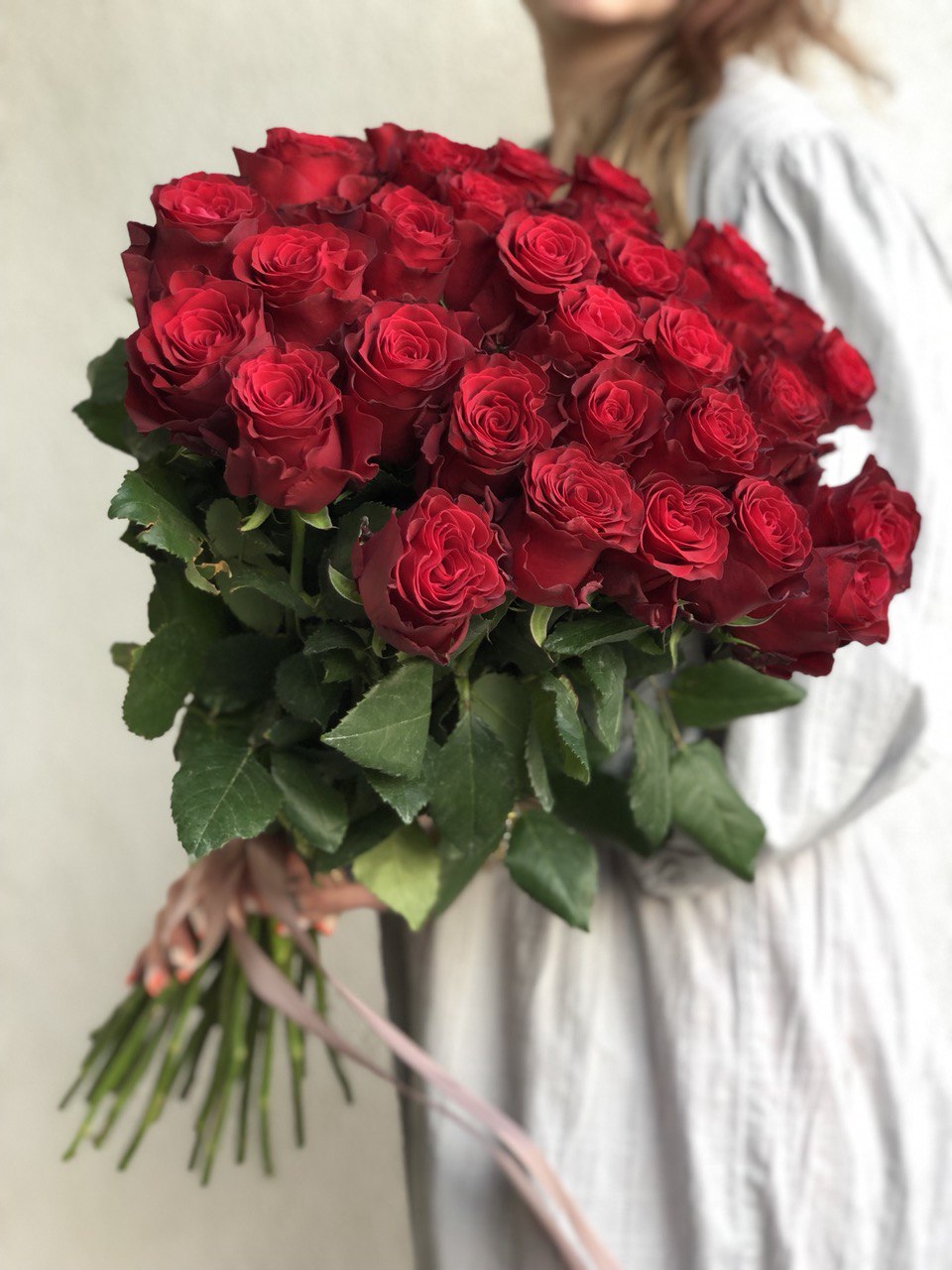 Картинка Букет из  23 роз Родос 40 см