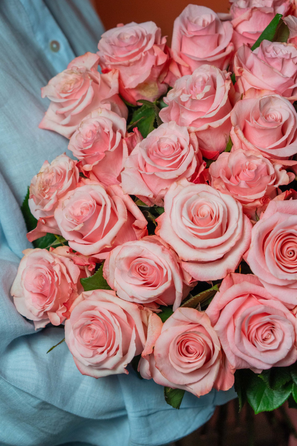 Картинка Букет из 31 розы сорта Би Свит 70 см
