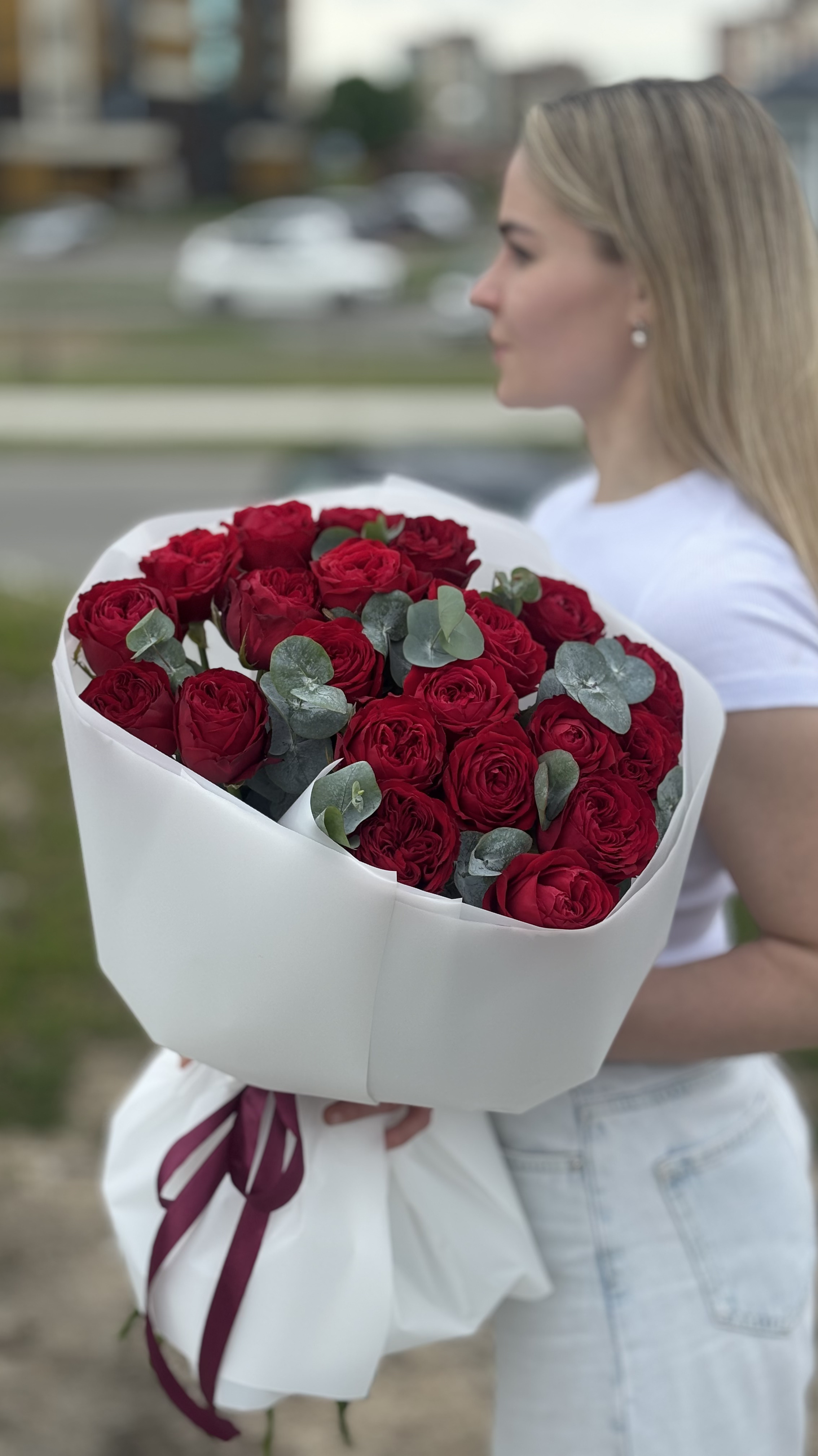 Картинка Букет из 21 розы "Алые паруса" 80см