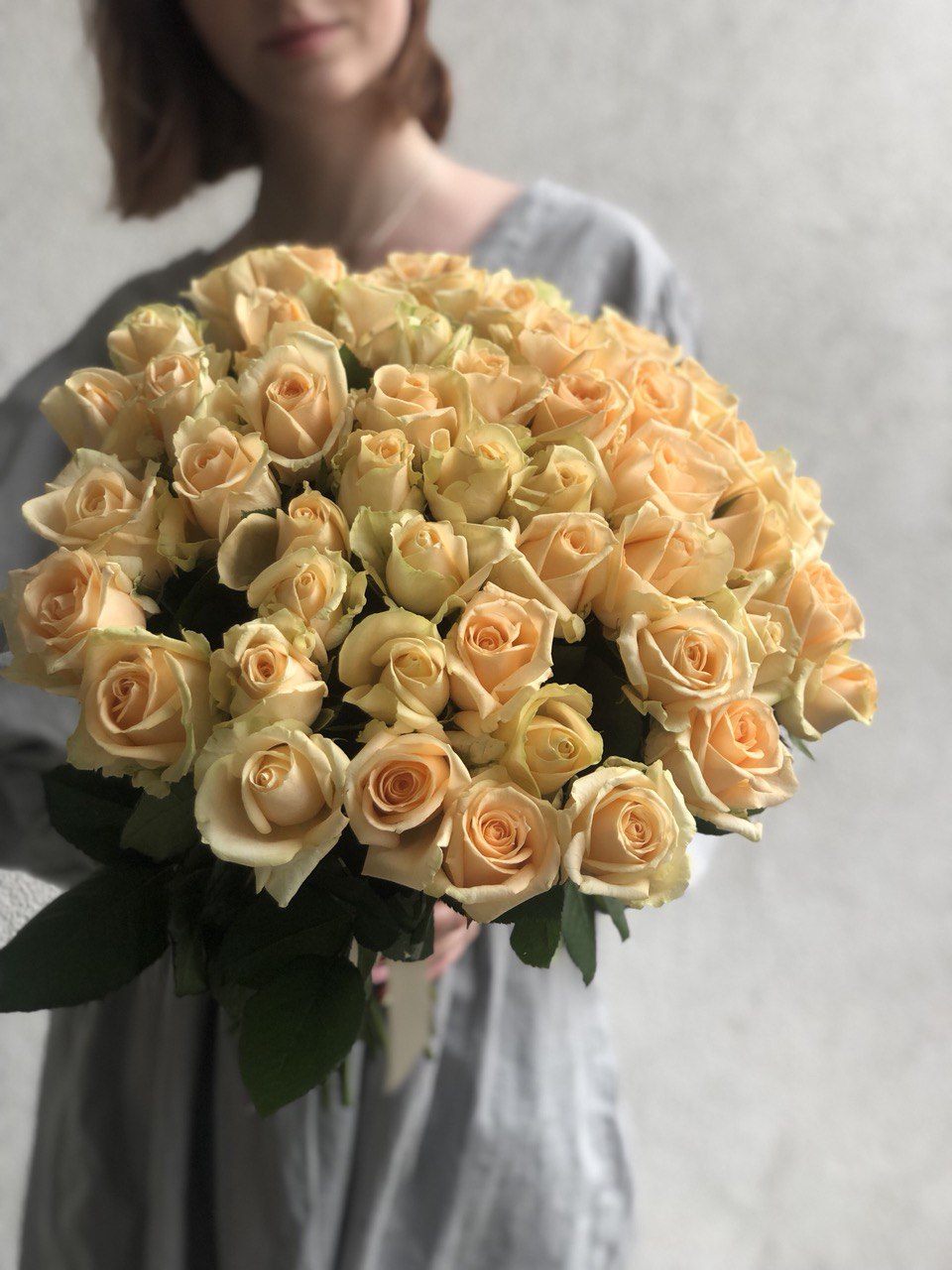 Картинка Букет из 51 розы сорта Пич Аваланш 60 см
